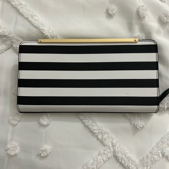 NWOT Aldo Black/White Striped Wallet - Picture 2 of 3